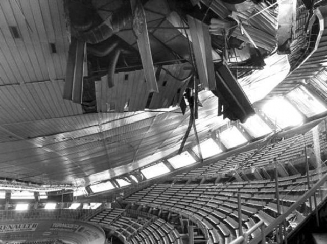 17 gennaio 1985 - immagine dell'interno del Palazzo dello Sport di S.Siro dopo il dissesto